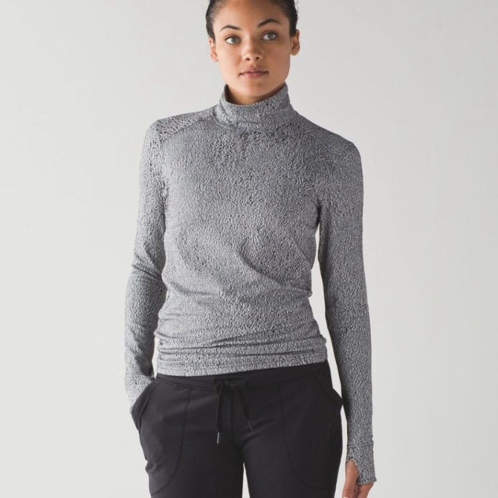 Lululemon long sleeve turtleneck speckled shirt